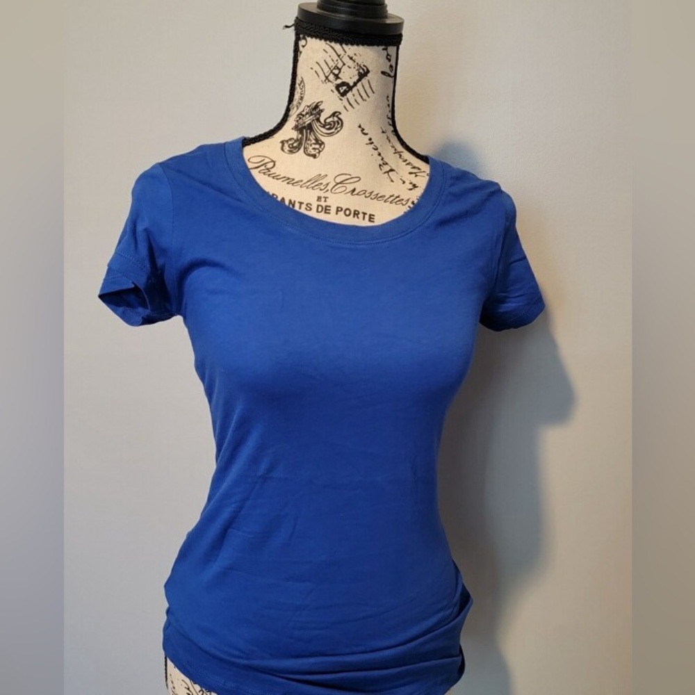Women’s Fitted T-Shirt